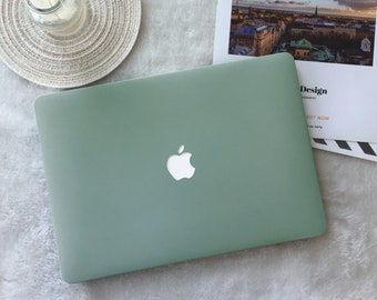 dark green macbook pro case