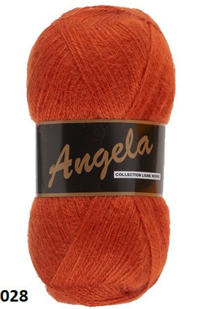 maxi bola Angela 100gr, 500 m, lana y acrílico, suave y fino 028