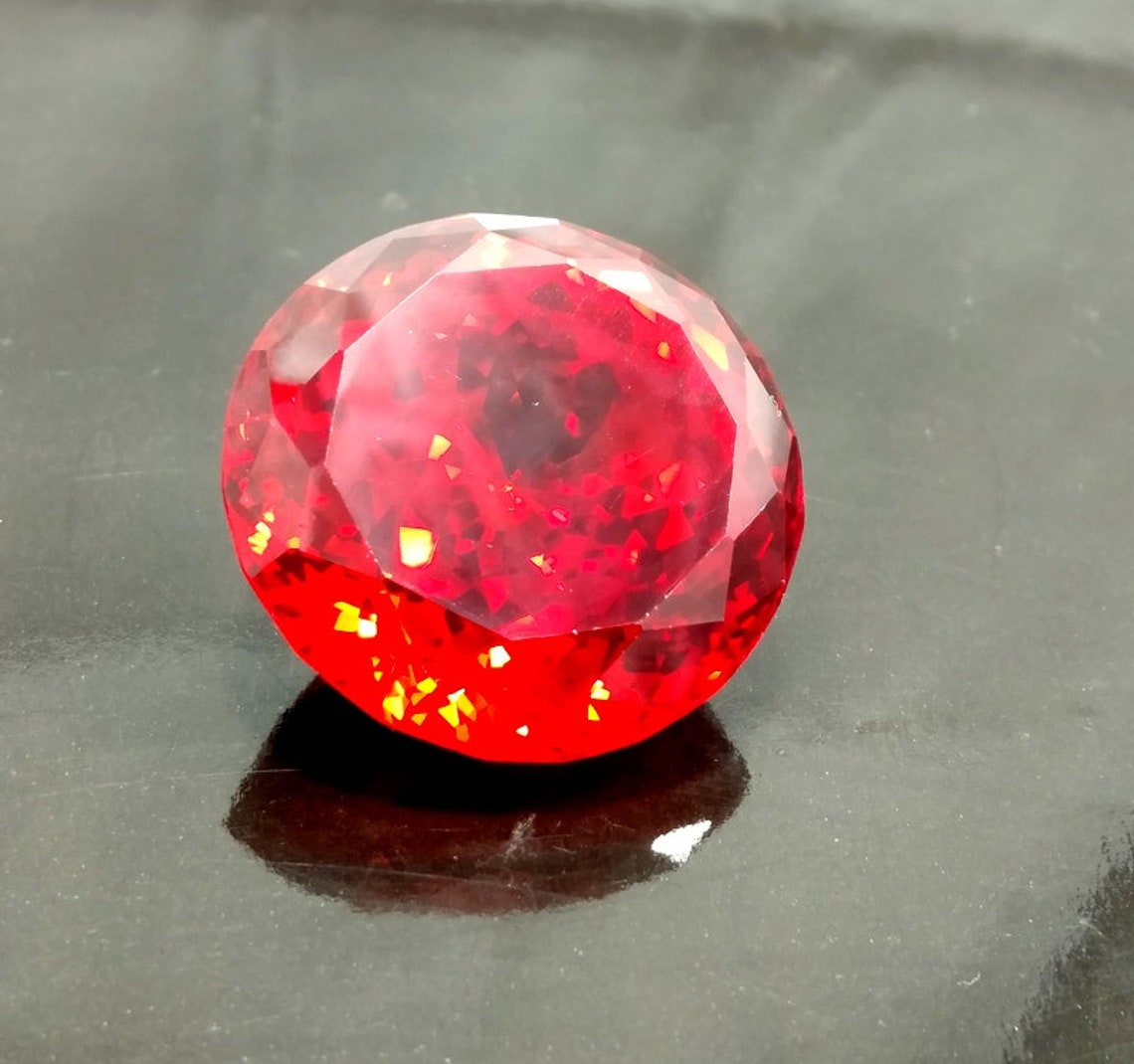 Zircon Gemstone Red Zircon Round Shape 133 Carat Faceted Etsy