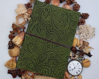 Hand-printed leather journal cm 21 x cm 14.5, Green, Baroque pattern