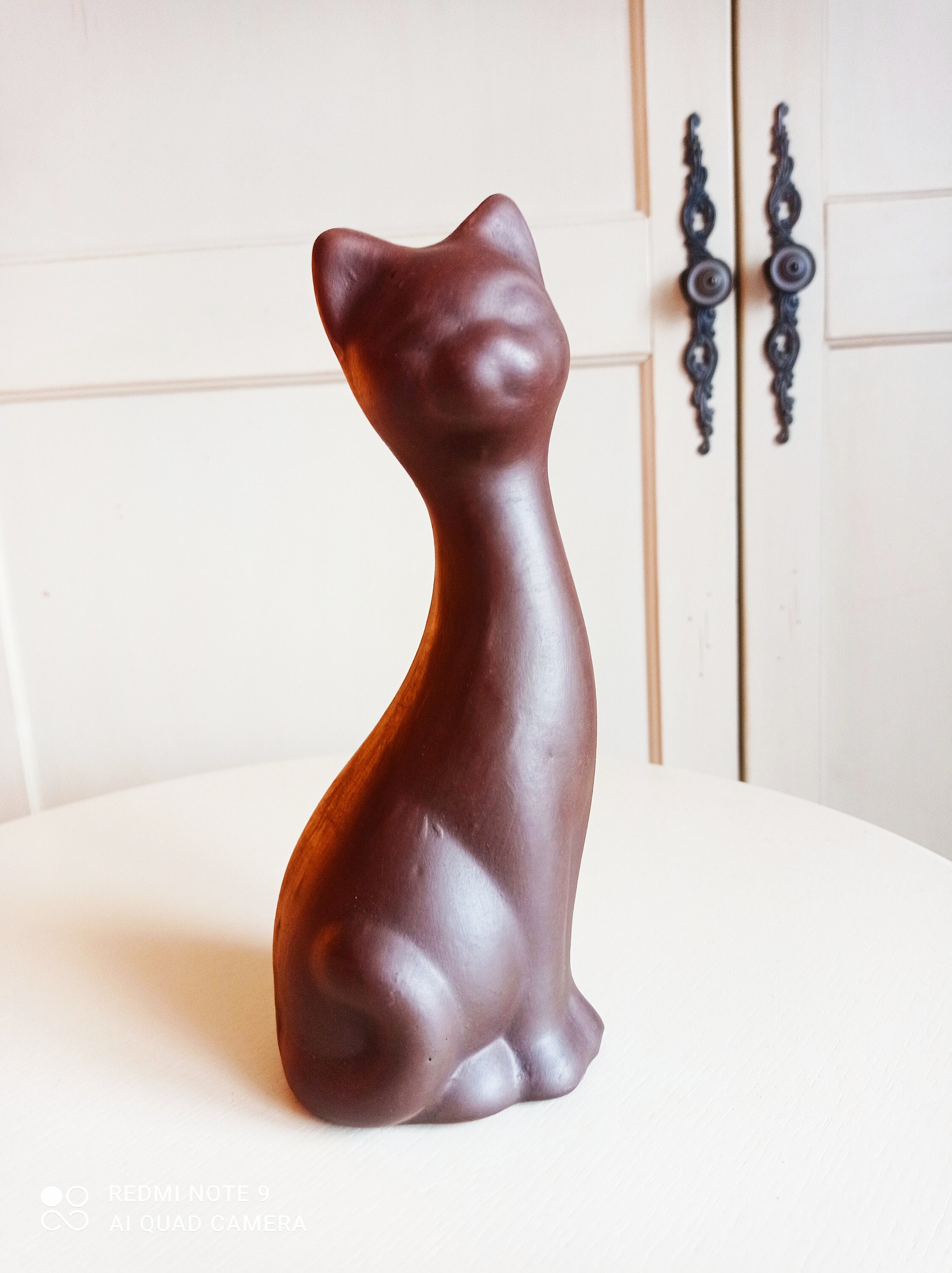 clay cat figurines