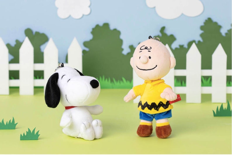 Snoopy the Peanuts keyring 4 types AirPods keychain keyring