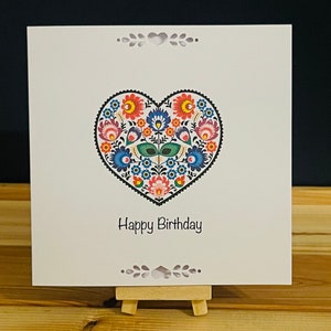 Cartão de aniversário de luxo polonês com flores populares em forma de coração (branco), feito à mão, mini carteira/envelope para vale-presente ou dinheiro, Kasia, KS Arts and Cards