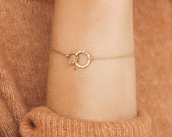 Bracelet entrelacé double cercle | Bracelets Eternity Karma en or, argent sterling | Bijoux minimalistes | Meilleurs amis Cadeau pour femme