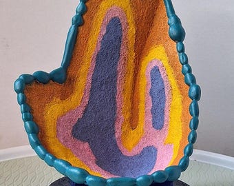 Silla acogedora con tarjetero de cáscara de fruta