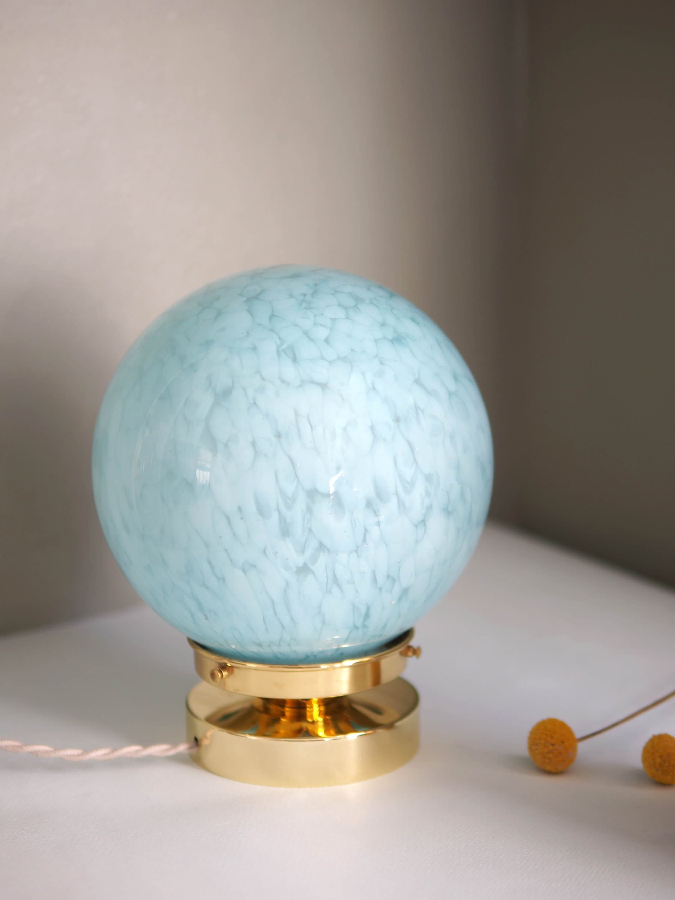 Lustre en opaline de Baccarat - Lustres, plafonniers