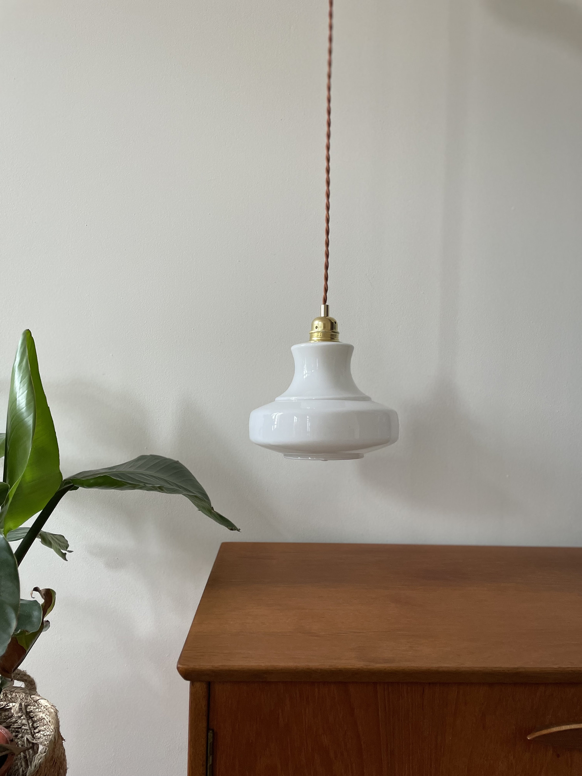 Suspension Space Age en Opaline Blanche