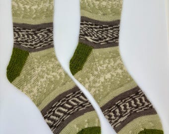 Hand knitted socks / size 9-10