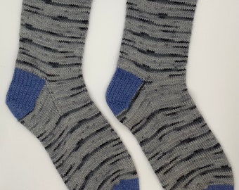 Calcetines grises tejidos a mano para hombre / talla 7-8