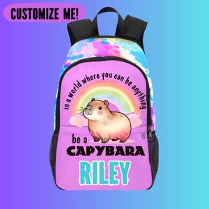 Dans un monde où vous pouvez être n'importe quoi, soyez un sac à dos Capybara pour fille, cadeaux personnalisés pour filles Capybara Enfants Ados Adolescents