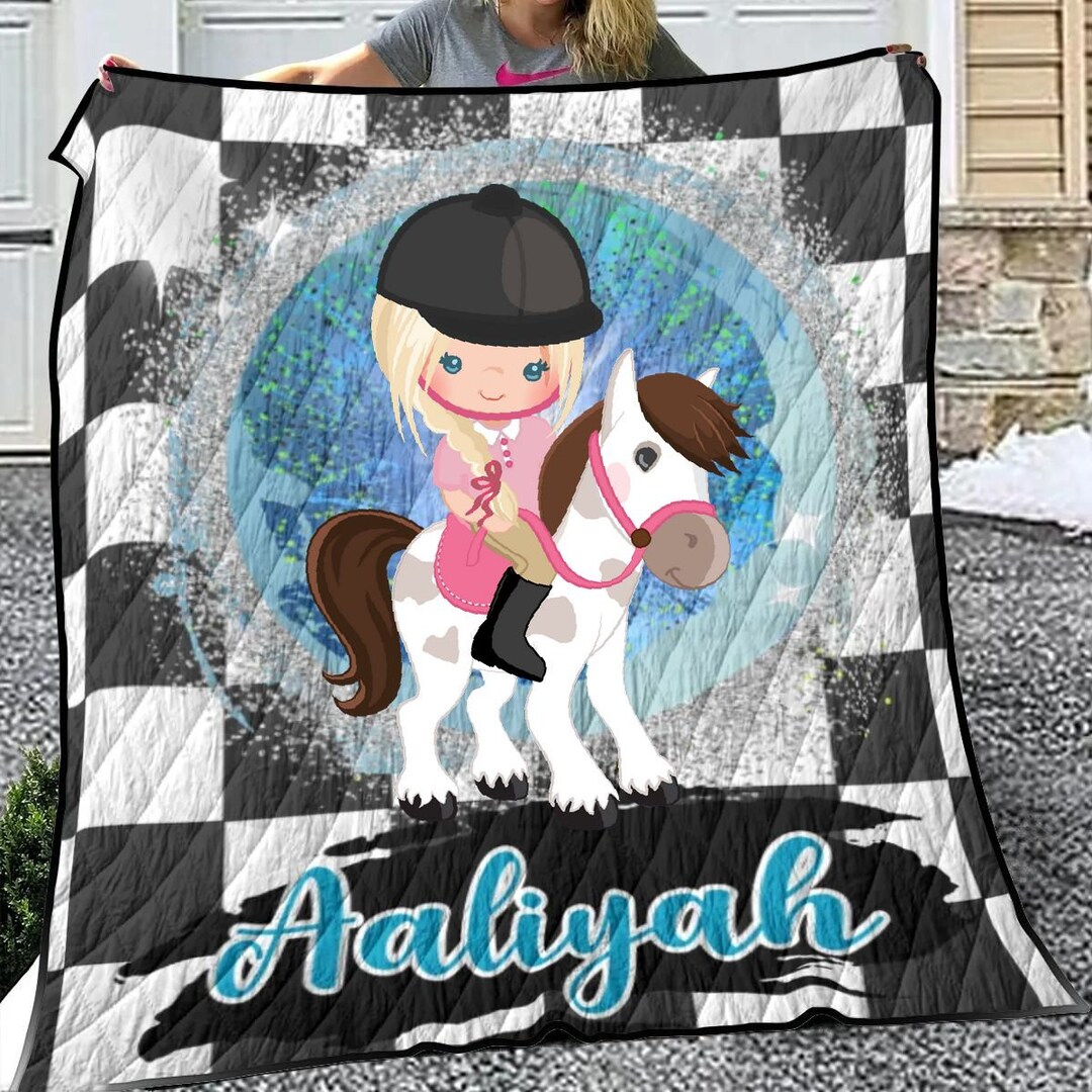 Girls horse quilt hotsell