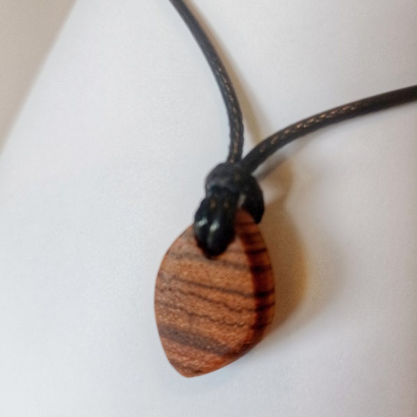 Diamond/drop exotic hardwood wooden pendant jewellery necklace