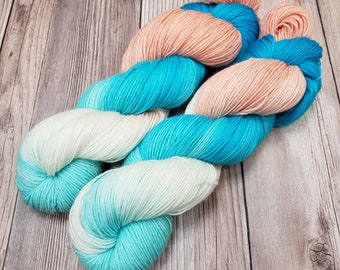 Coral Reef - Handgefärbtes buntes Garn - Superwash Merinowolle/Nylon-Mischung - Fingering/Sockengewicht - DK Gewicht
