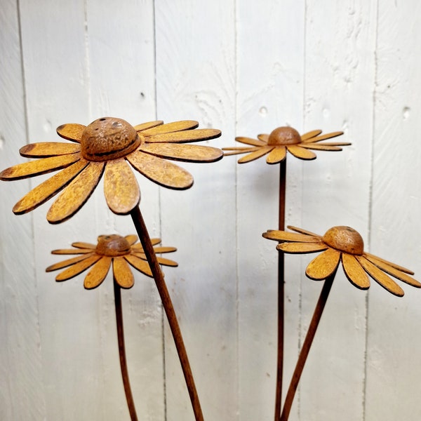 Daisy Flowers | Garden Sculpture | Garden Art | Garden Gift | Garden Flowers | Rustic | Metal Sculpture | Metal Art