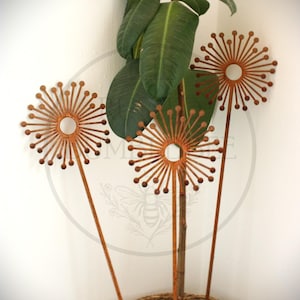 Metal Allium Flower Rusted Garden Pot Stakes Plant Supports