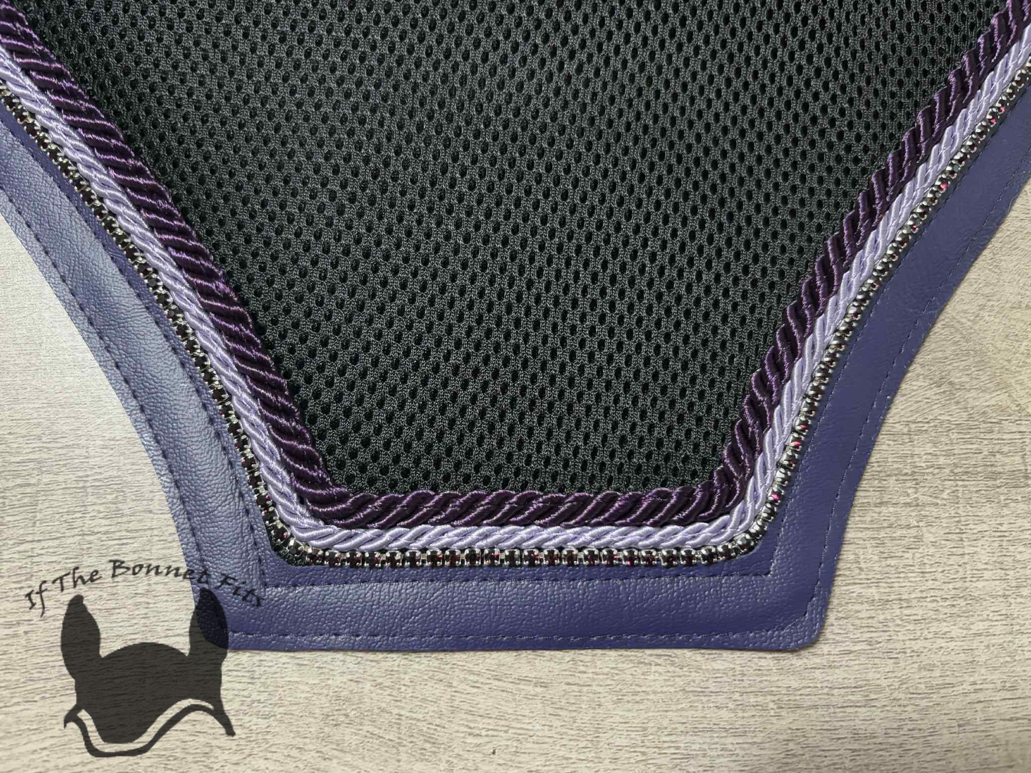 Bonnet à Oreilles Bleu Avec Voile Anti-mouches En Cristal – Taille L – Cheval