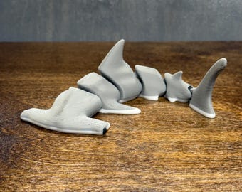 Articulated Hammerhead Shark Fidget Toy | 3D Printed Flexible Shark | Ocean Animal Desk Toy | Sensory STEM Gift for Kids