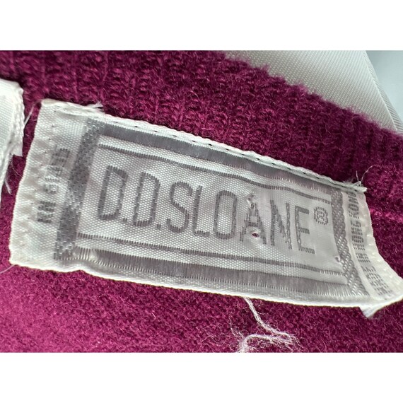 Vintage D.D. Sloane Lambswool V Back Long Sleeve … - image 7