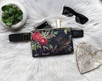 Bum bag Queen Bee and red roses, fanny pack
