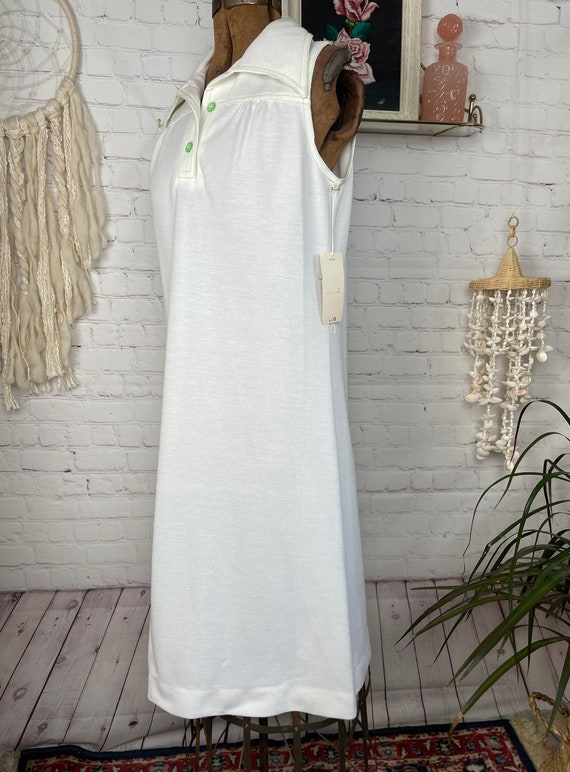 1970s NWT White Shift Dress. Vintage size 12 - image 1