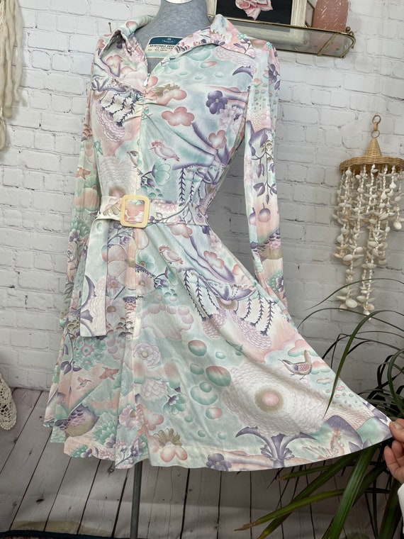 1970s Pastel Surreal Print Dress, Size 11 - image 4