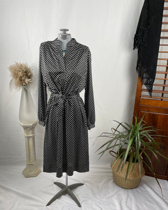 1960s Black Printed Self Tie Shift Dress