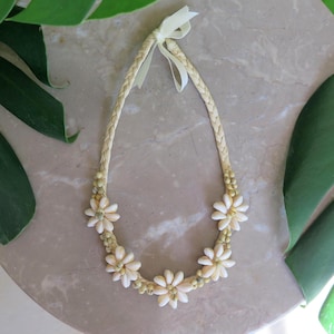 Hawaiian Jewelry Pink Sigay (Cowry) Shell w/ Yellow Mongo Raffia Necklace