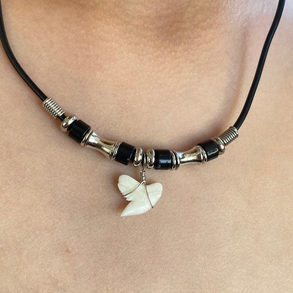 Hawaiian Design Jewelry Surfer Necklace 3/4" Tiger Shark Teeth w/ 18" Black Beads Cord Necklace