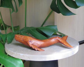 Decorazione per la casa fatta a mano in legno massello polinesiano, 8 pollici, intagliata, raffigurante una megattera
