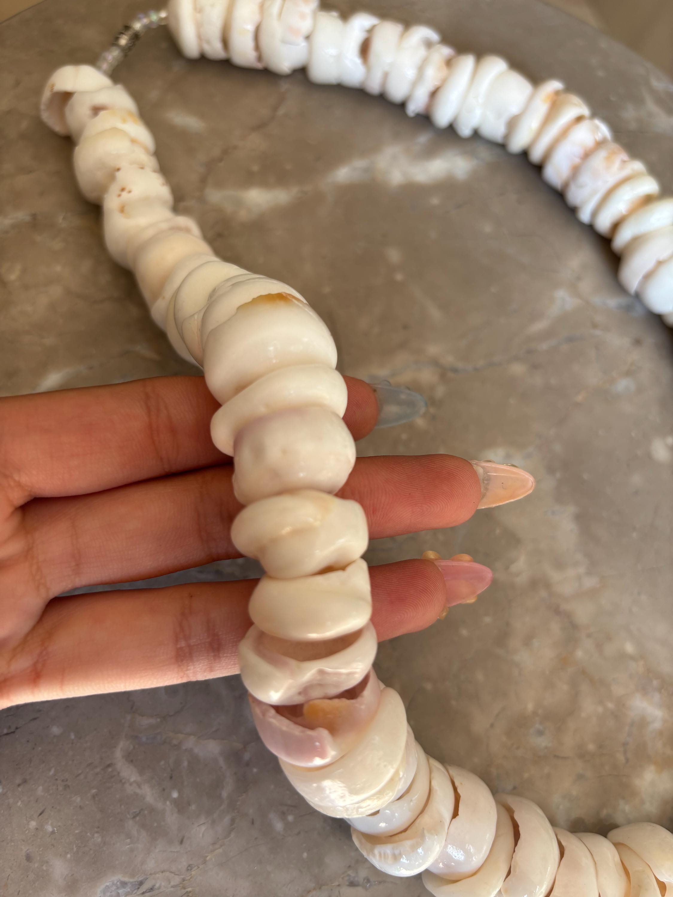 ハワイのお土産 サーファー向けジュエリー ハンドメイド ホワイト 天然 