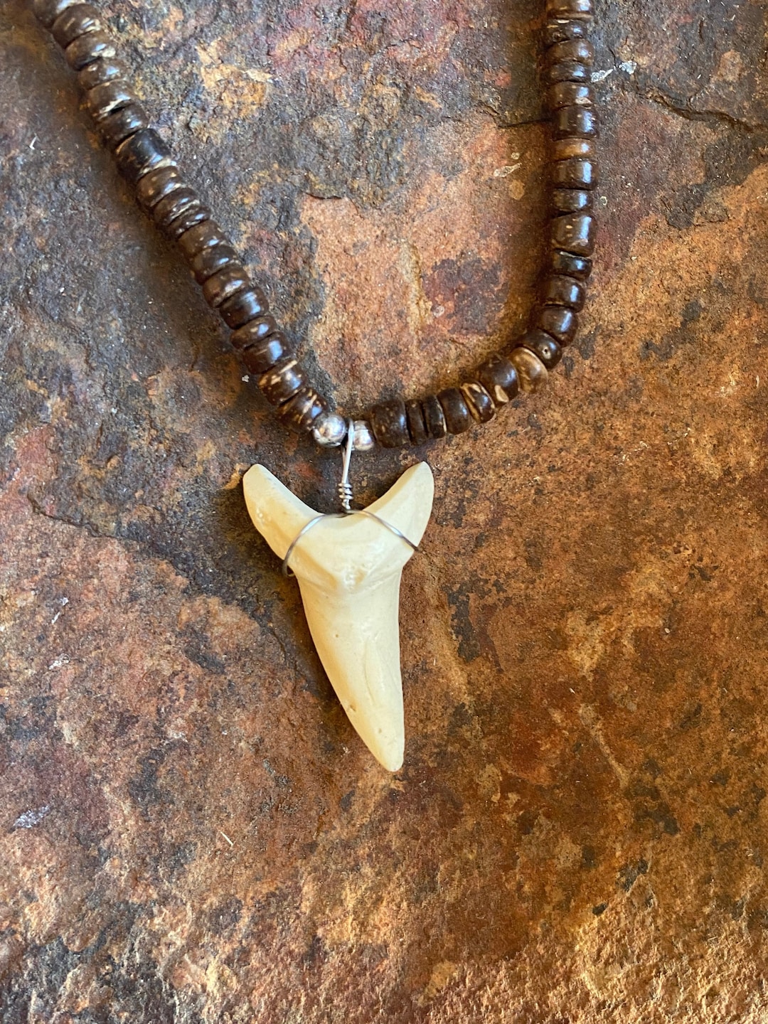BALI PAPAYA Collier Dent Surf Ethnique - Pendentif Véritable Sur Cordon Ajustable