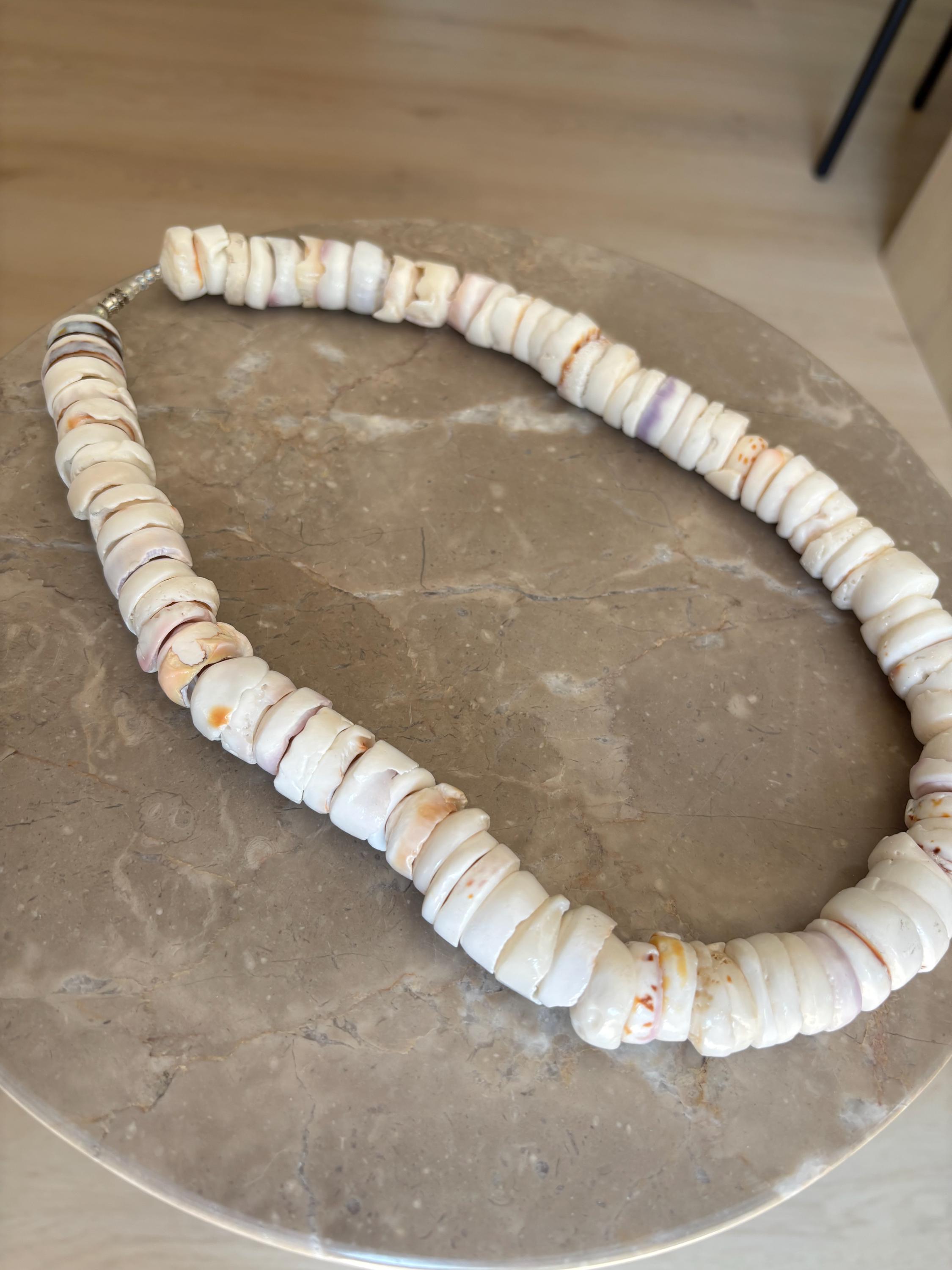 ハワイ土産サーファージュエリー ハンドメイド ホワイト ナチュラル