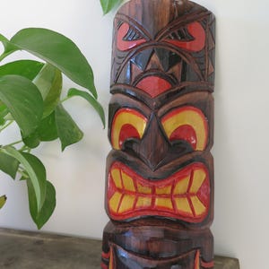Hawaiianische Inseln Handgemachte geschnitzte hölzerne 12 &quot;Tiki-Schablonen-Wand-Dekor-hängende Tiki-Bar-Mannhöhle