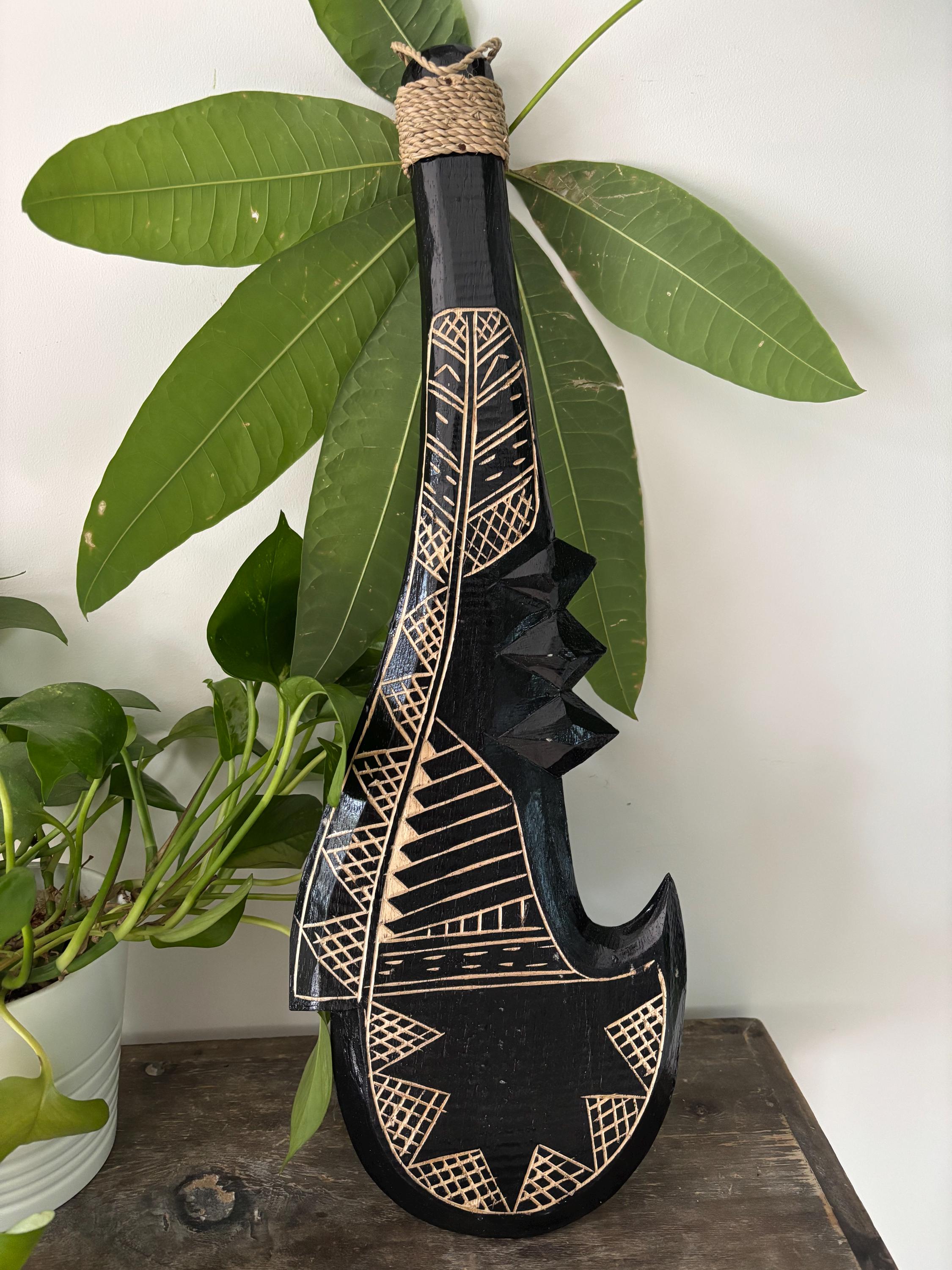 ハワイアンハンドメイドウォールデコ 無垢材 ブラックウッド