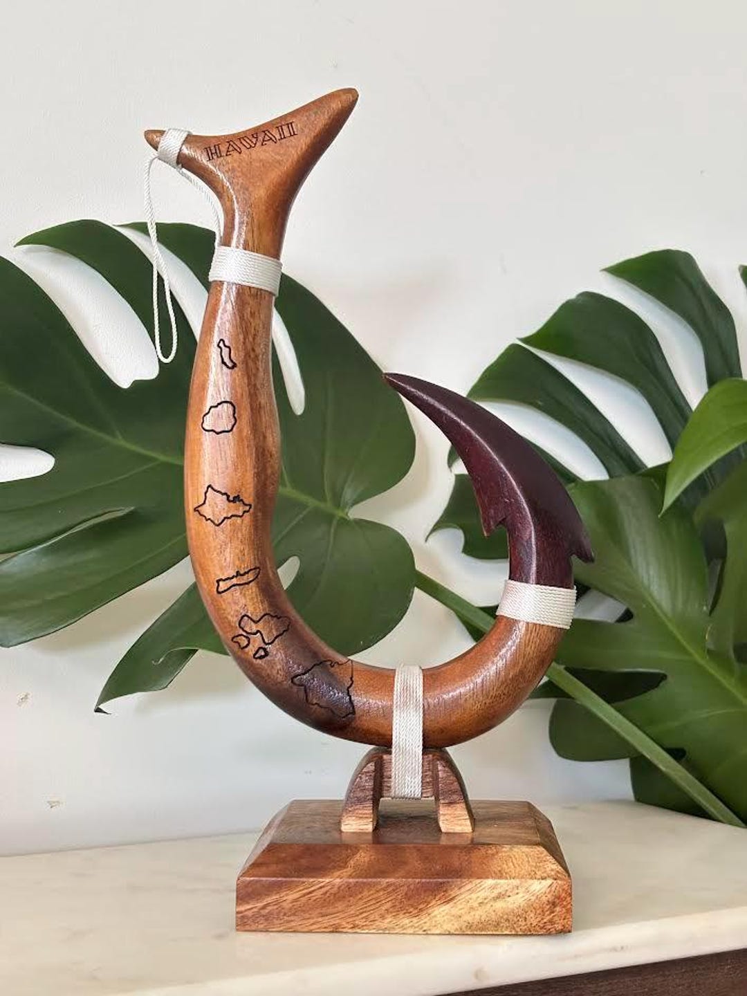 Hawaiian Hand Made Solid Wood Polynesian Tribal Plaque Stand Fish