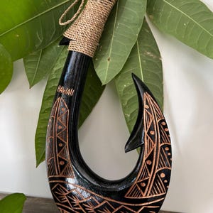 Hawaii Hand Made Wall Decor Plaques Solid Black Wood Polynesian Fish Hook Engraved Tribal Scrolling Design