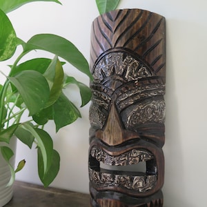 Hawaiianische Inseln Handgemachte geschnitzte hölzerne 12 &quot;Tiki-Schablonen-Wand-Dekor-hängende Tiki-Bar-Mannhöhle