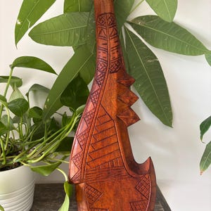 Hawaiian Engraved Hand Made Wall Decor Solid Wood Polynesian Honu Turtle Tribal Design Spiked Club Paddle