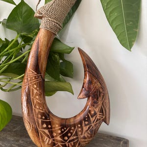 Hawaii Hand Made Wall Decor Plaques Solid Wood Polynesian Fish Hook Engraved Tribal Design