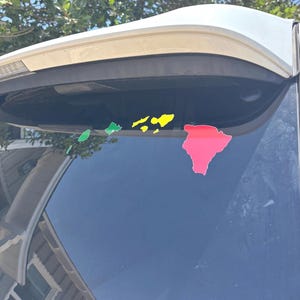 Calcomanía de 30 cm con la bandera hawaiana y el mapa de Hawái en colores rasta para ventana de coche o camioneta