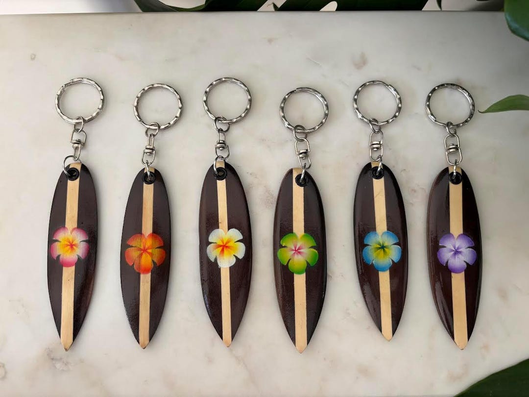 Hawaiianタッセルキーホルダー✨️サーフボード✨️ヤシの木 Hawaiian Wooden Surfboard Plumeria Flower Wallet Purse Keychain