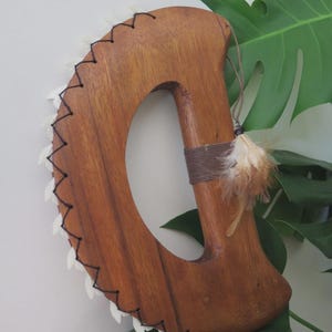 Hawaiian Hand Made Wall Home Decor Solid Carved Wood Lei O Mano Polynesian Tribal