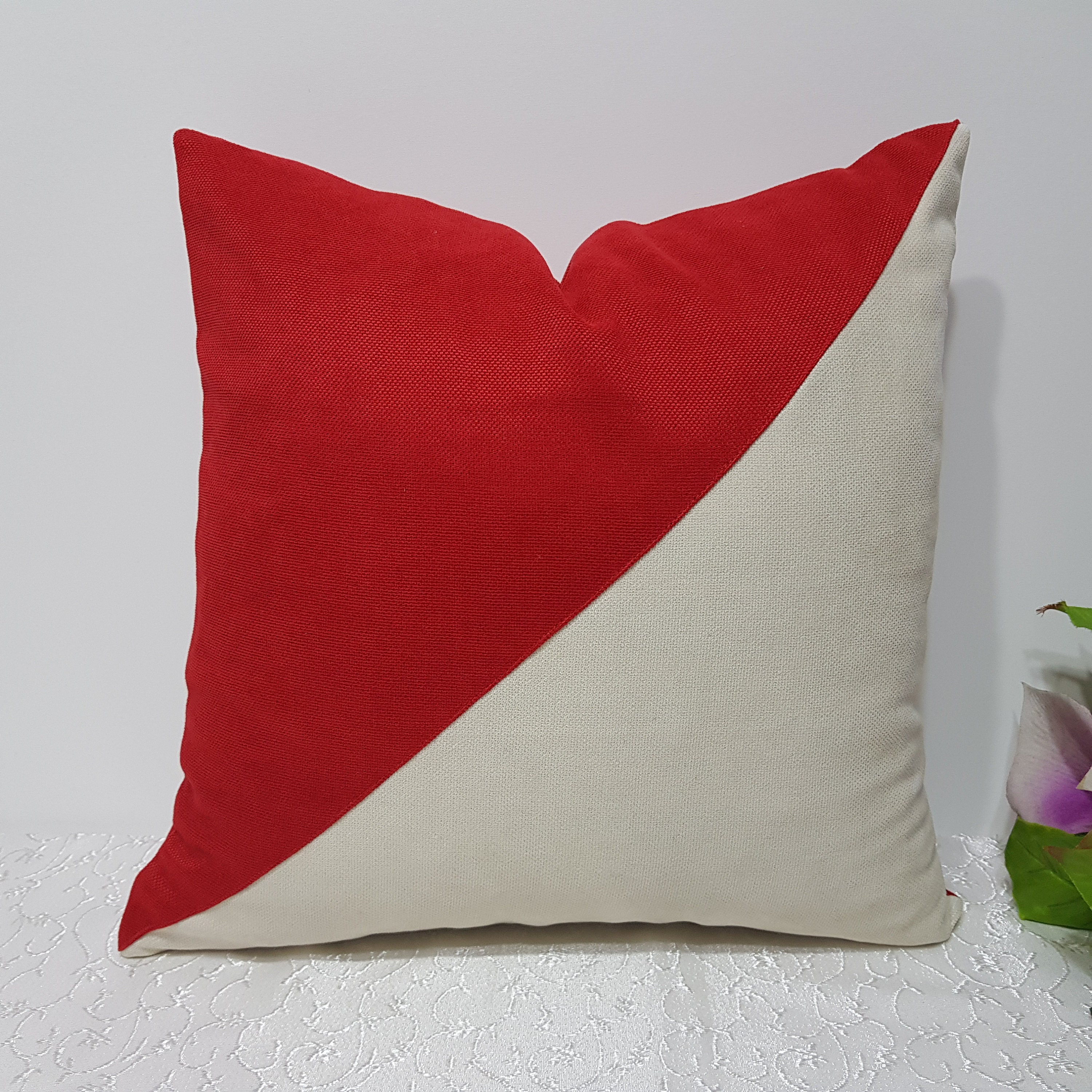 red and cream pillow cover, red throw pillow cover, modern red pillows,  christmas pillow, color block cushions, kissenbezug