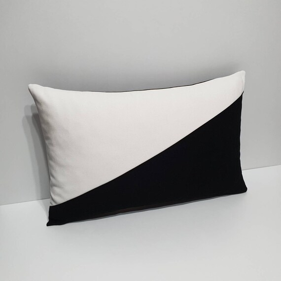 Black and white 2025 lumbar pillow cover