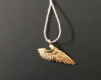 Golden wing cast, 750/000 Au, pendant, jewelry, sustainable, goldsmith's work