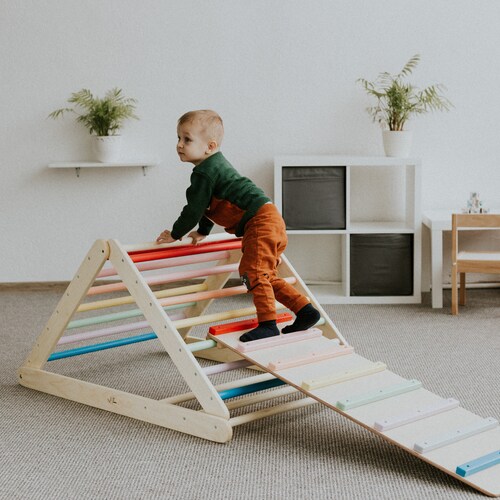 CLIMBING TRIANGLE, kletterdreieck, faltbar, kinder klettern, toddler indoor gym, climbing frame, shops klimbek, indoor klettergerüst, montessori
