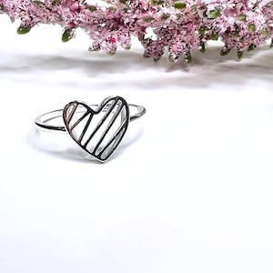 Sterling Silver Open Heart Ring, Abstract Modern Heart Outline Silver Ring, Jewelry Gift Idea for Valentines Day, Galantines Gift Girlfriend