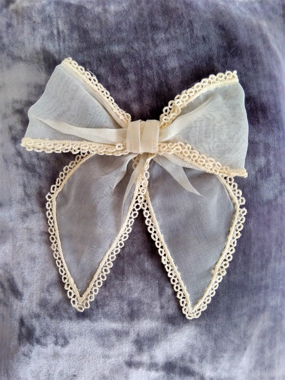1930's cotton voile bow