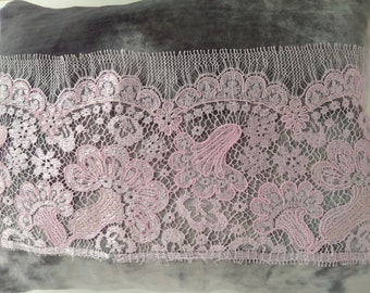 pink lace, vintage Rose de Paris lace border, lingerie lace