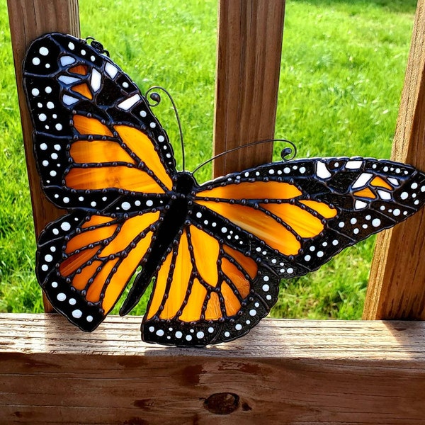 Stained Glass Monarch Butterfly, Butterfly Suncatcher, Butterfly Decor, Monarch Butterflies, Spring Suncatchers